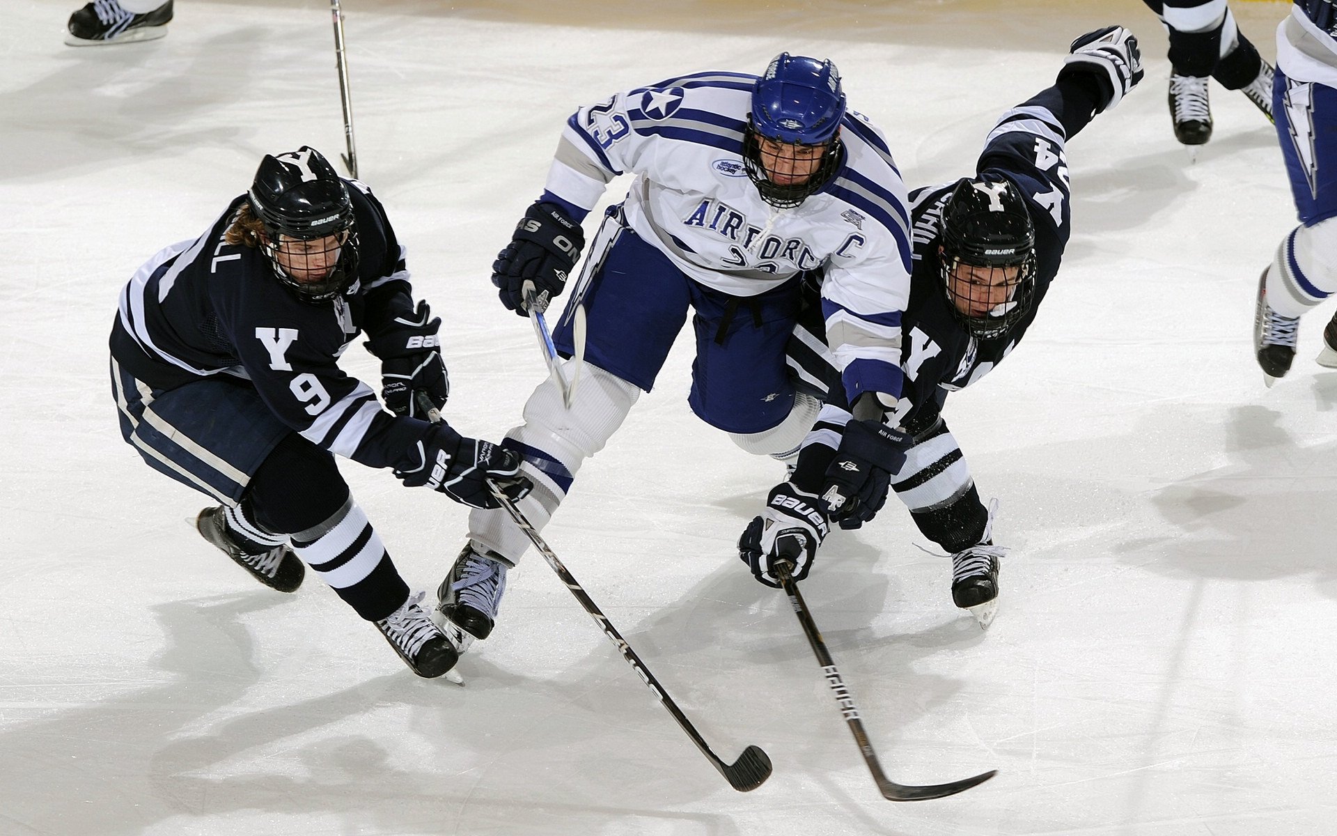 五大联赛阵型多变展现战术储备深度，五大联赛阵容