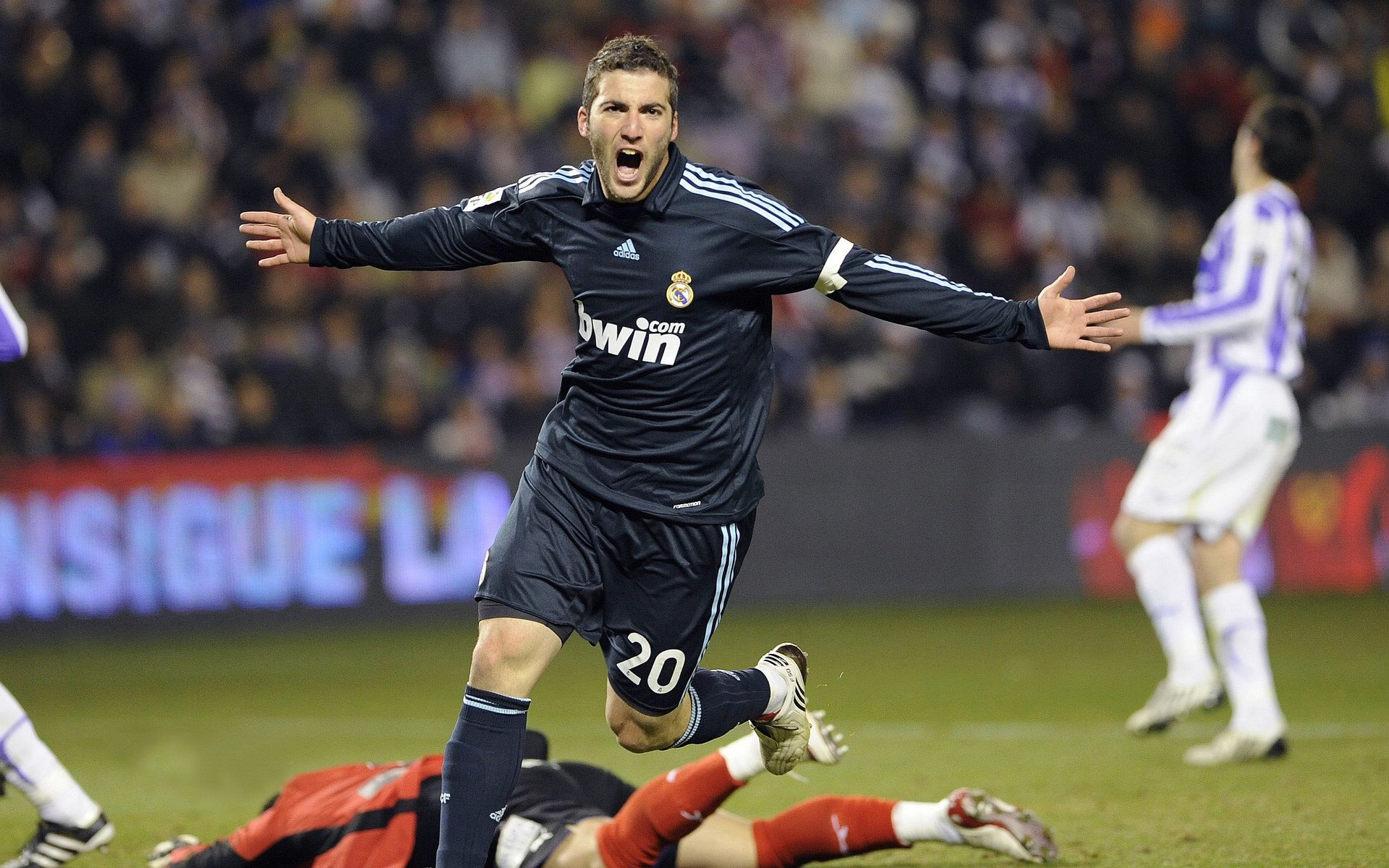 国足冲击2030,安东尼奥喊话粉丝全力支持!,国青安东尼奥